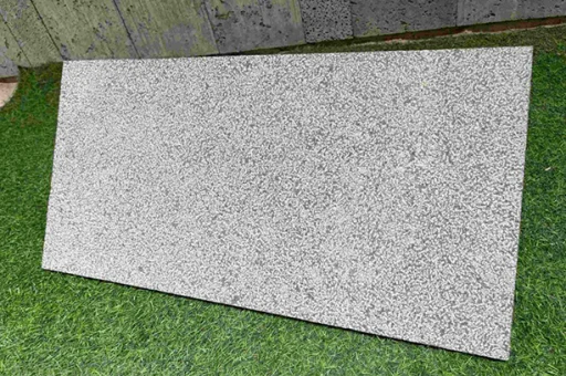 Đá bazan xám băm mặt 30x60x2cm