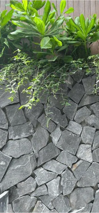 Tường đá rối xám ngoài trời
