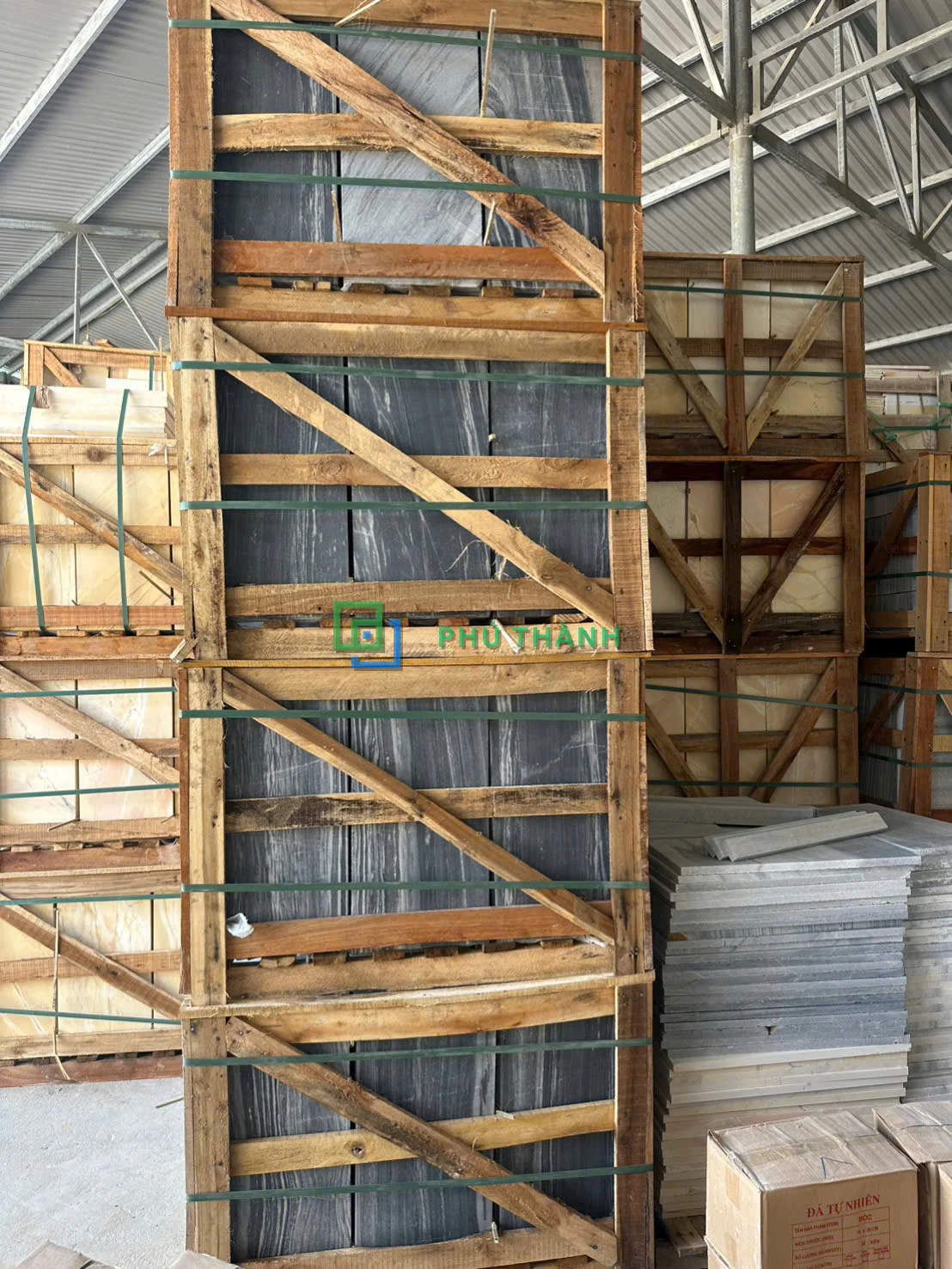 Kho kiện đá sọc đen Quỳ Hợp