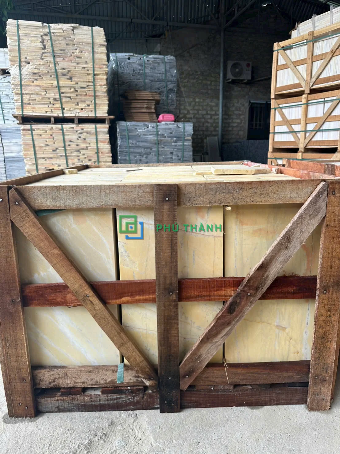 Kiện đá kem vàng Quỳ Hợp
