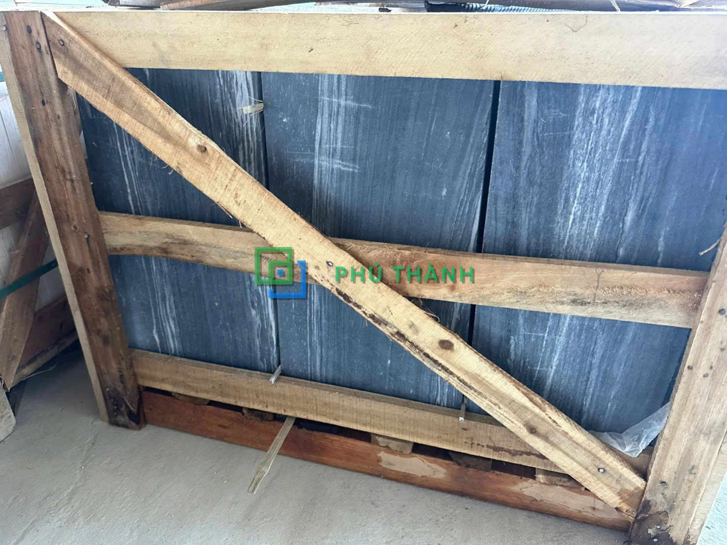 Kiện đá sọc đen Quỳ Hợp
